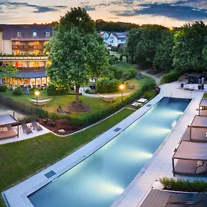 Garden & Goetzfried Hotel